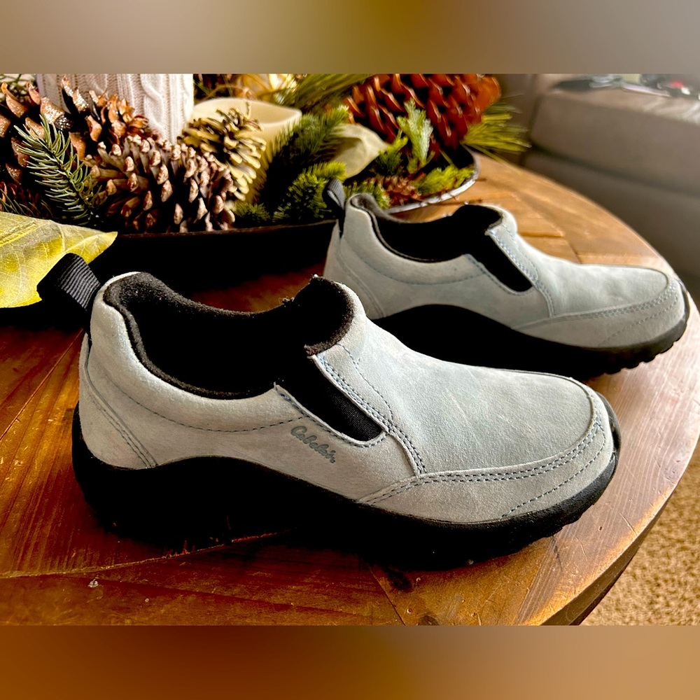 Women’s Cabela’s Casual Slip-on Shoes. Size 7